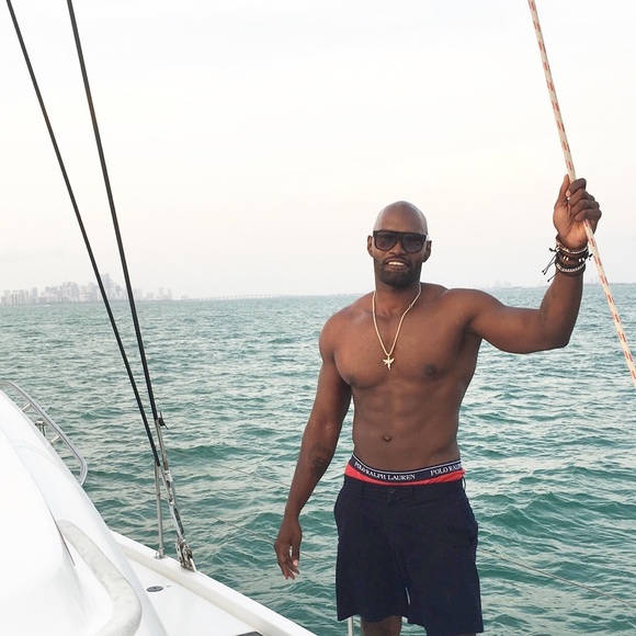 Meet your Posher, Alex - Picture 6 of 8