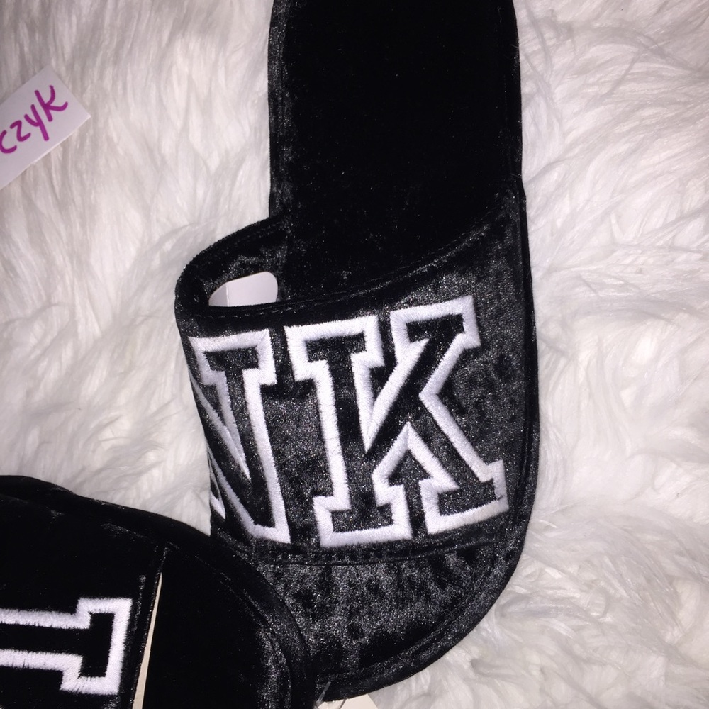 M VELVET VS PINK SLIPPERS NEW BLACK - Picture 3 of 4