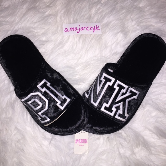 M VELVET VS PINK SLIPPERS NEW BLACK - Picture 1 of 4