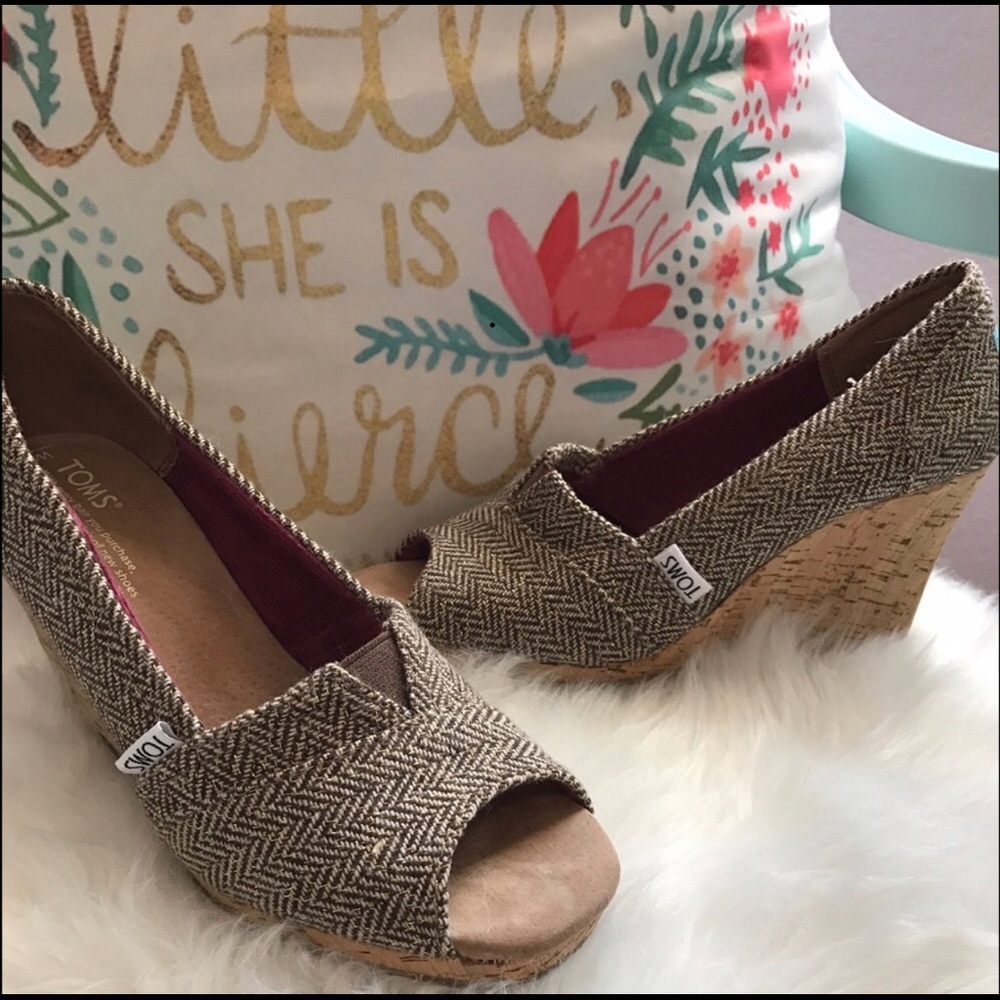 Toms • Open Toe Wedge Heels