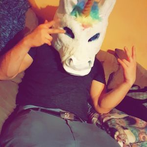 Meet your Posher, Nic