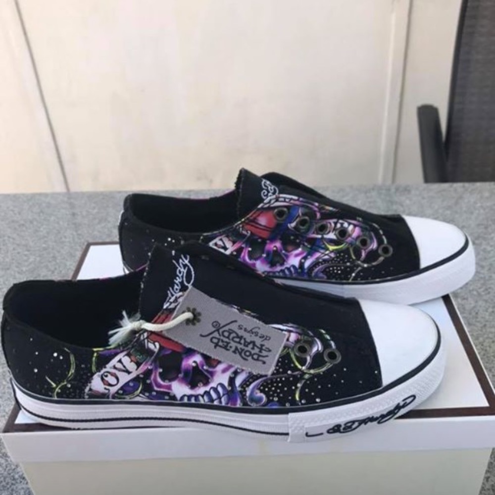 New Ed Hardy Women's Tennis Shoes. Size 7.5