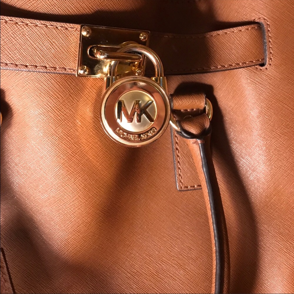 Michael Kors Brown Leather Hamilton Tote! - Picture 3 of 8