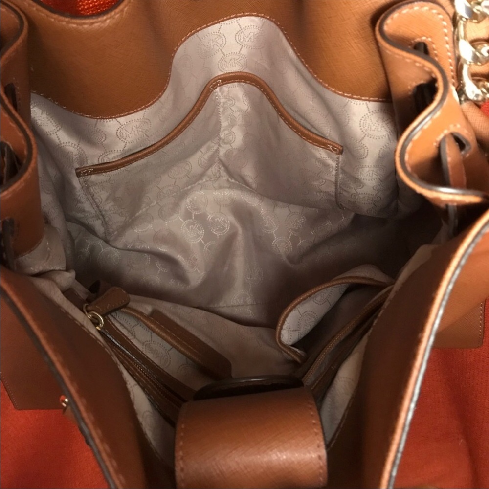 Michael Kors Brown Leather Hamilton Tote! - Picture 5 of 8