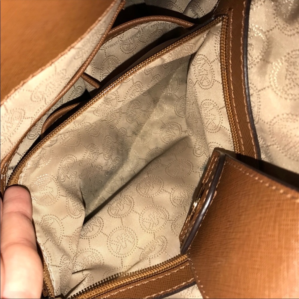 Michael Kors Brown Leather Hamilton Tote! - Picture 6 of 8