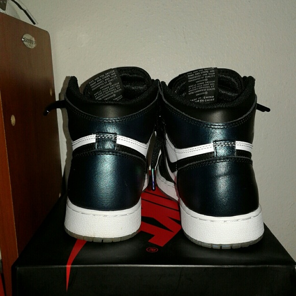 Shoes - Picture 3 of 5