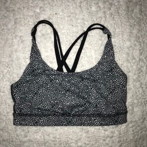 lulu lemon sports bra size: 6💁🏼♀️