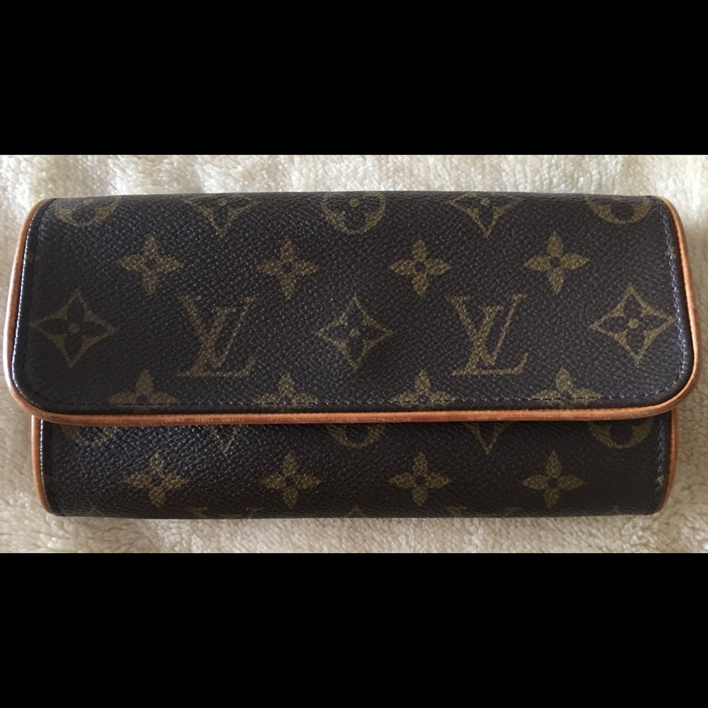 Louis Vuitton pouchette clutch shoulder bag