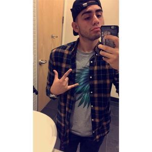 Meet your Posher, Johnathan