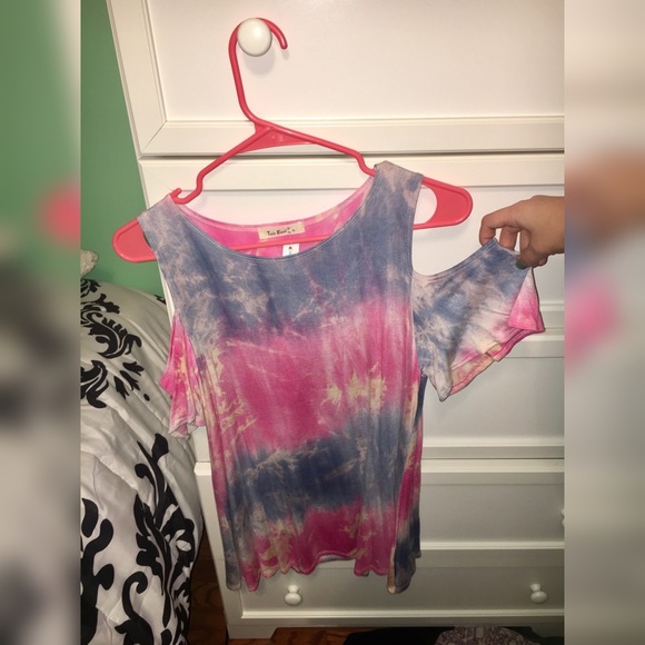 Cold Shoulder Tie Dye Top - Picture 2 of 2