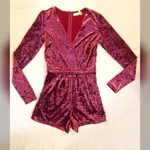 Crushed velvet merlot romper ✨