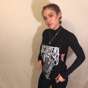 Sky Ferreira muscle tee