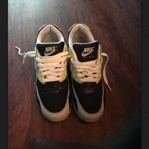 95 airmax size 5 Y