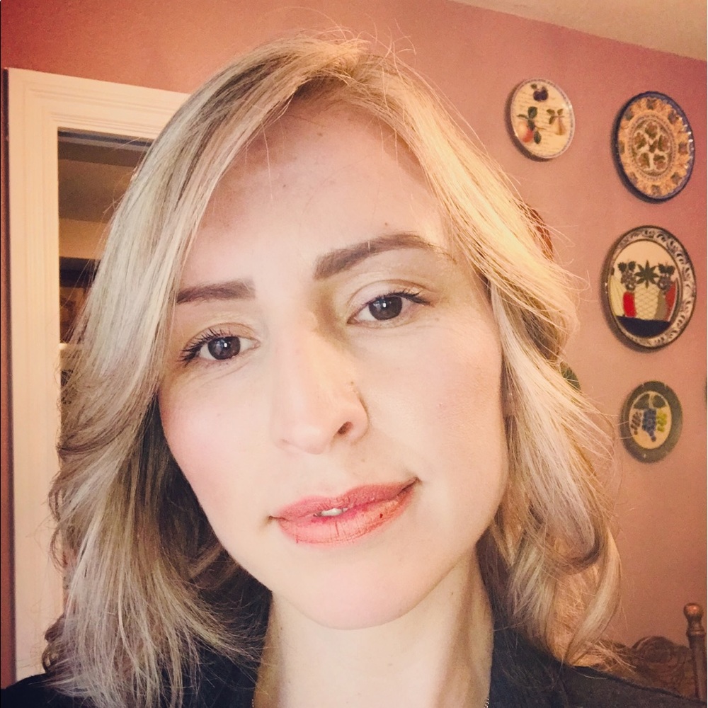 Meet your Posher, Gaby