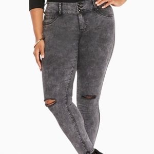 NWOT Torrid Acid Wash Ripped Denim Jean Jeggings