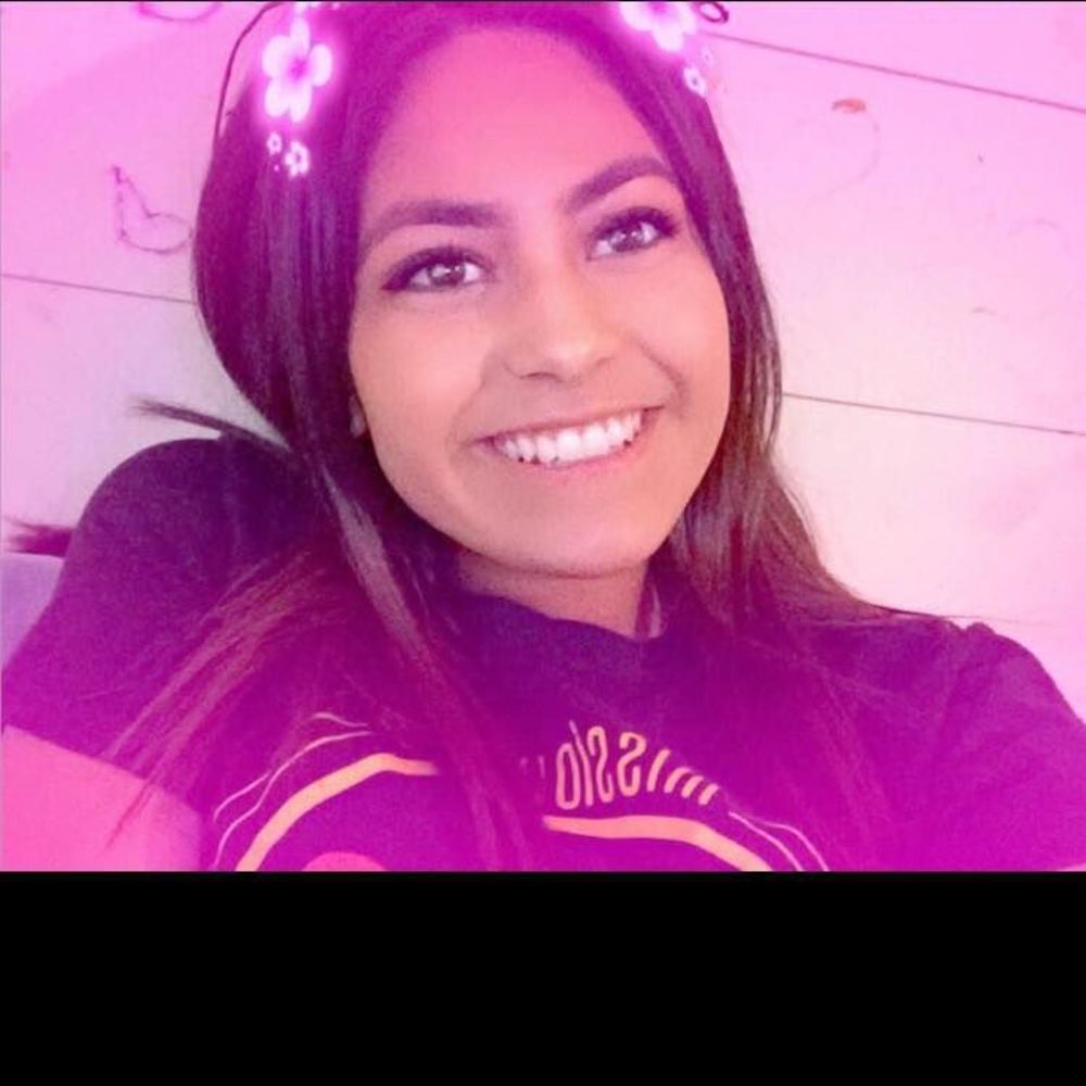 Meet your Posher, Cassandra