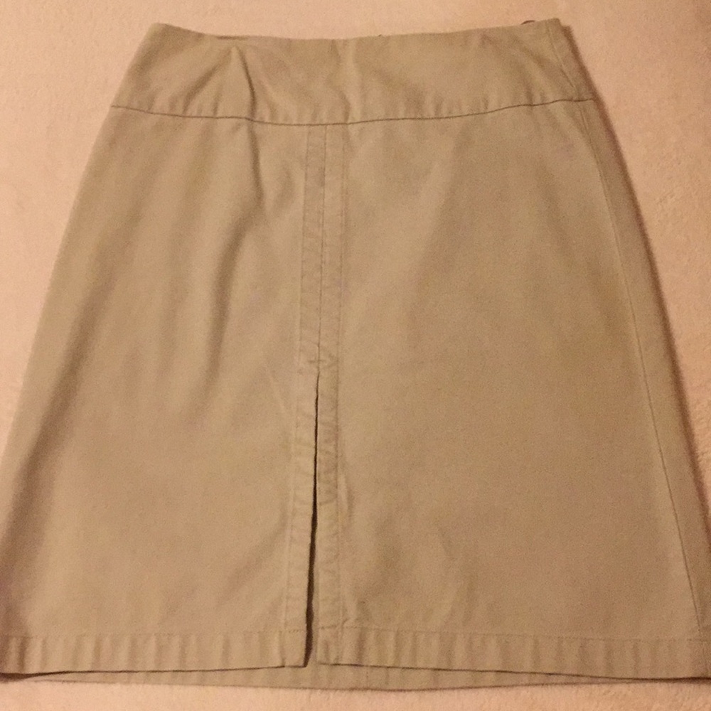 Khaki skirt with front slit