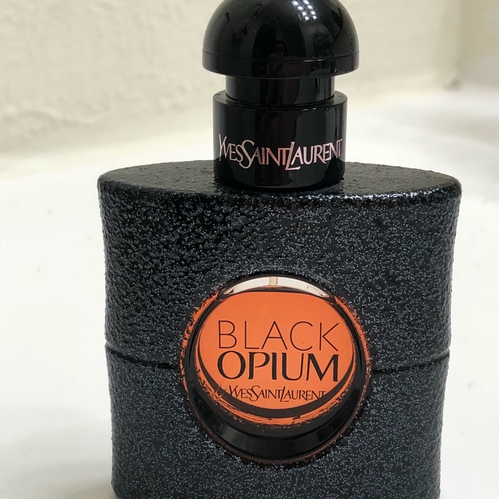 Yves Saint Laurent Black Opium