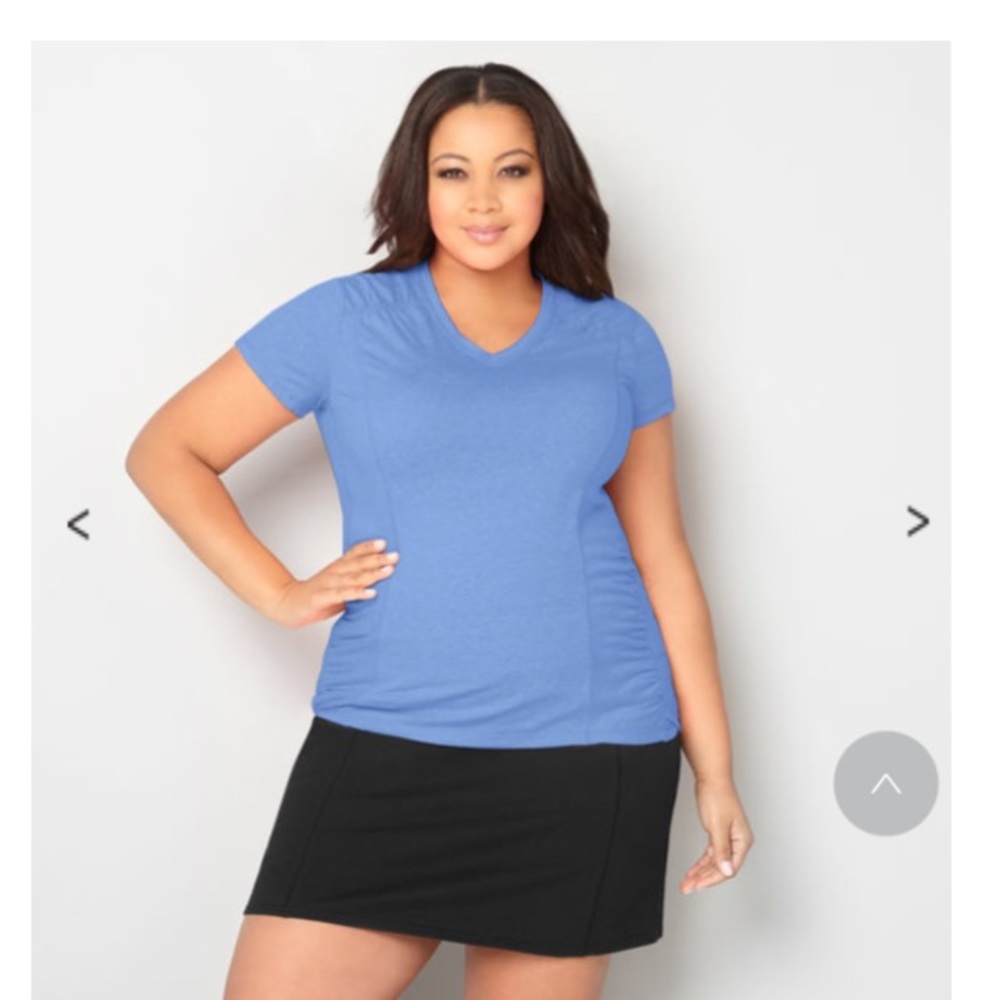 GUC 5 Avenue Active Ruched Tee’s. Make an offer!