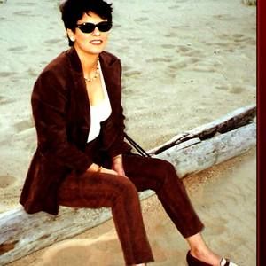 Meet your Posher, Azadeh