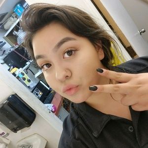 Meet your Posher, Mariela