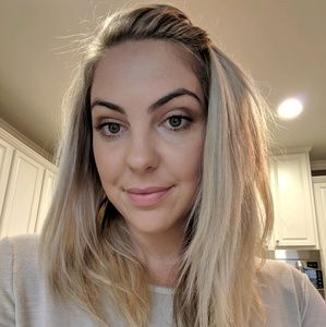 Meet your Posher, Kassandra