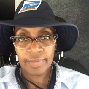 Meet your Posher, Beverly