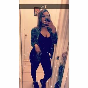 Meet your Posher, Valeria