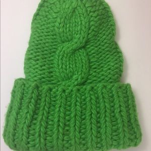 GREEN KNITTED HAT BY JOE FRESH SIZE O/S