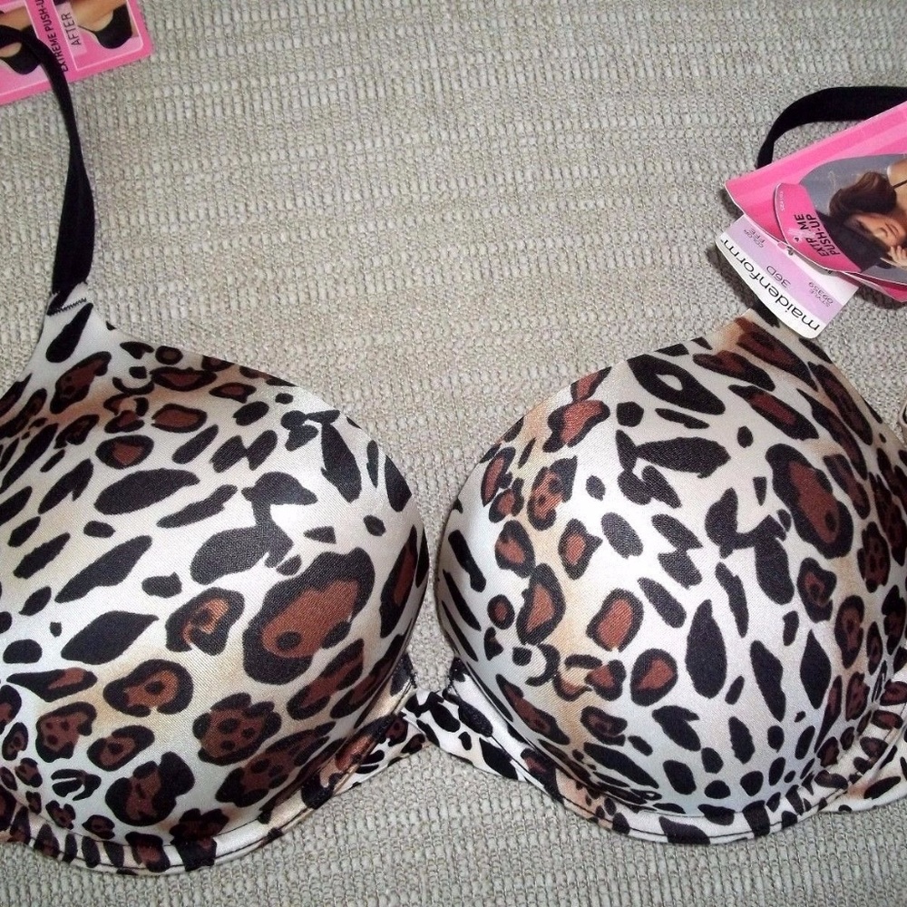 NWT Maidenform Extreme Push-Up Plunge Bra