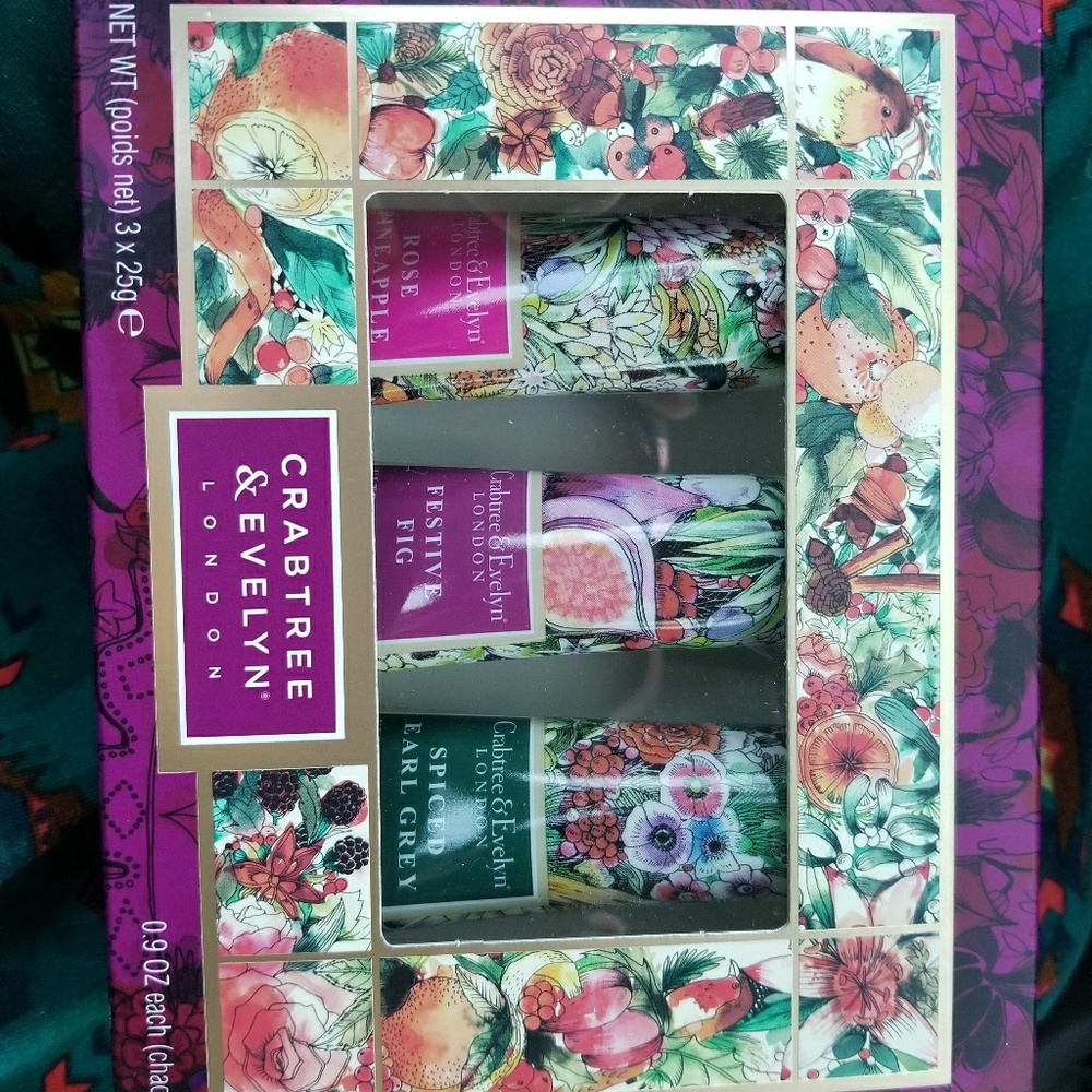Crabtree and Evelyn London hand moisturizer set