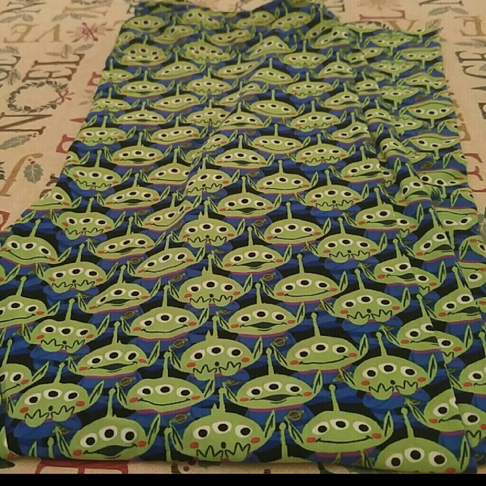 NWT. LuLaRoe Disney TC2 leggings. Toy Story Aliens