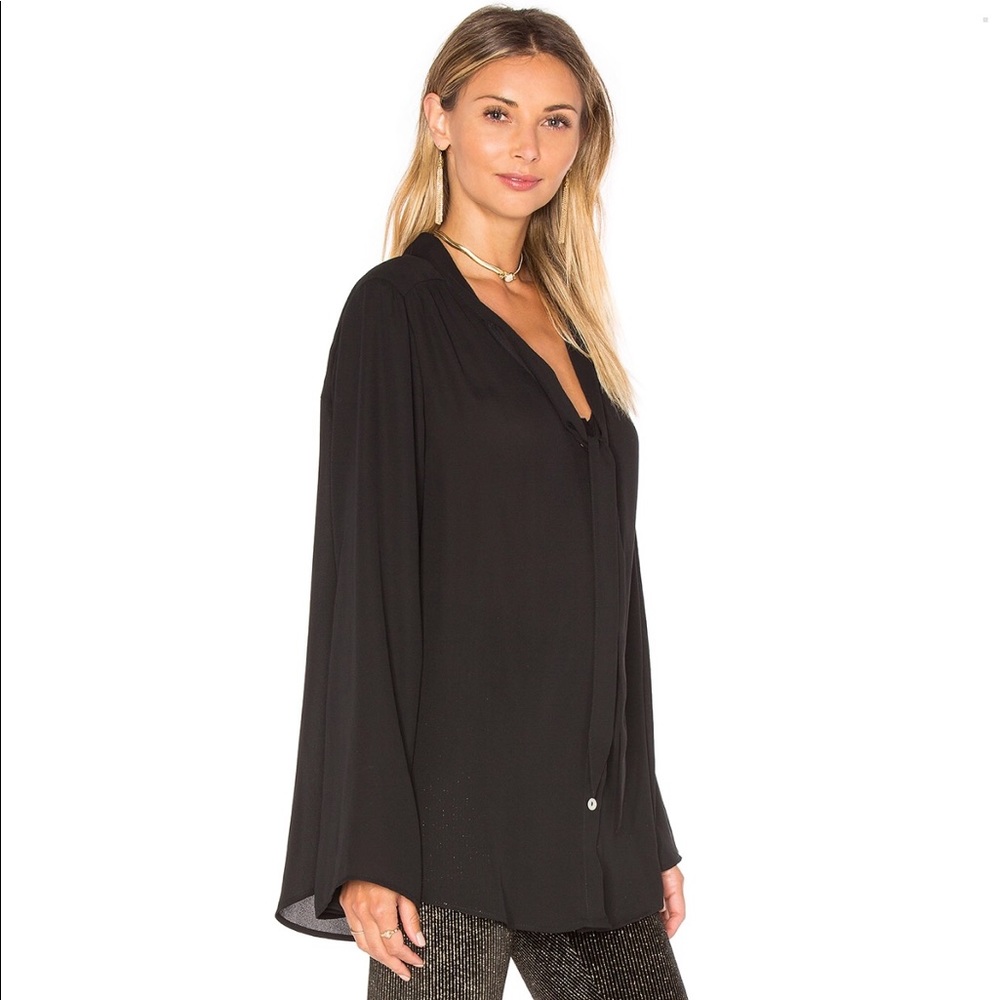 Show Me Your Mumu taylor tie front tunic