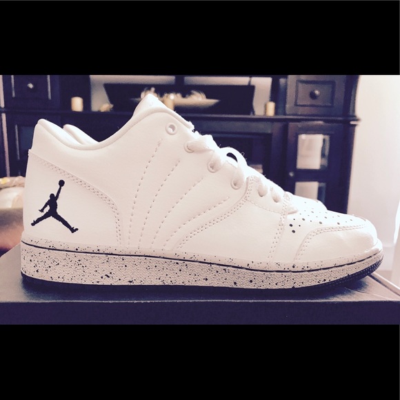 Jordan Flights - Picture 1 of 7