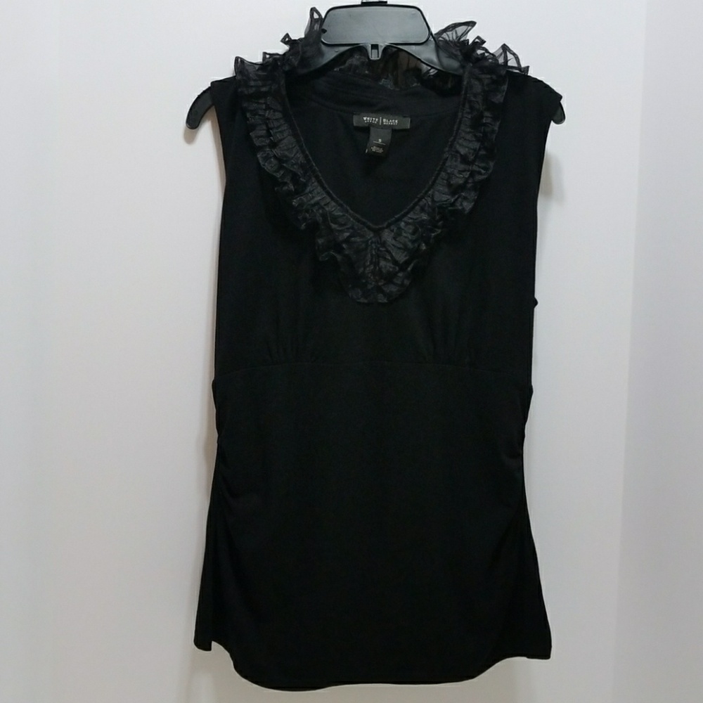 USED PRE-OWN White house Black house Blouse