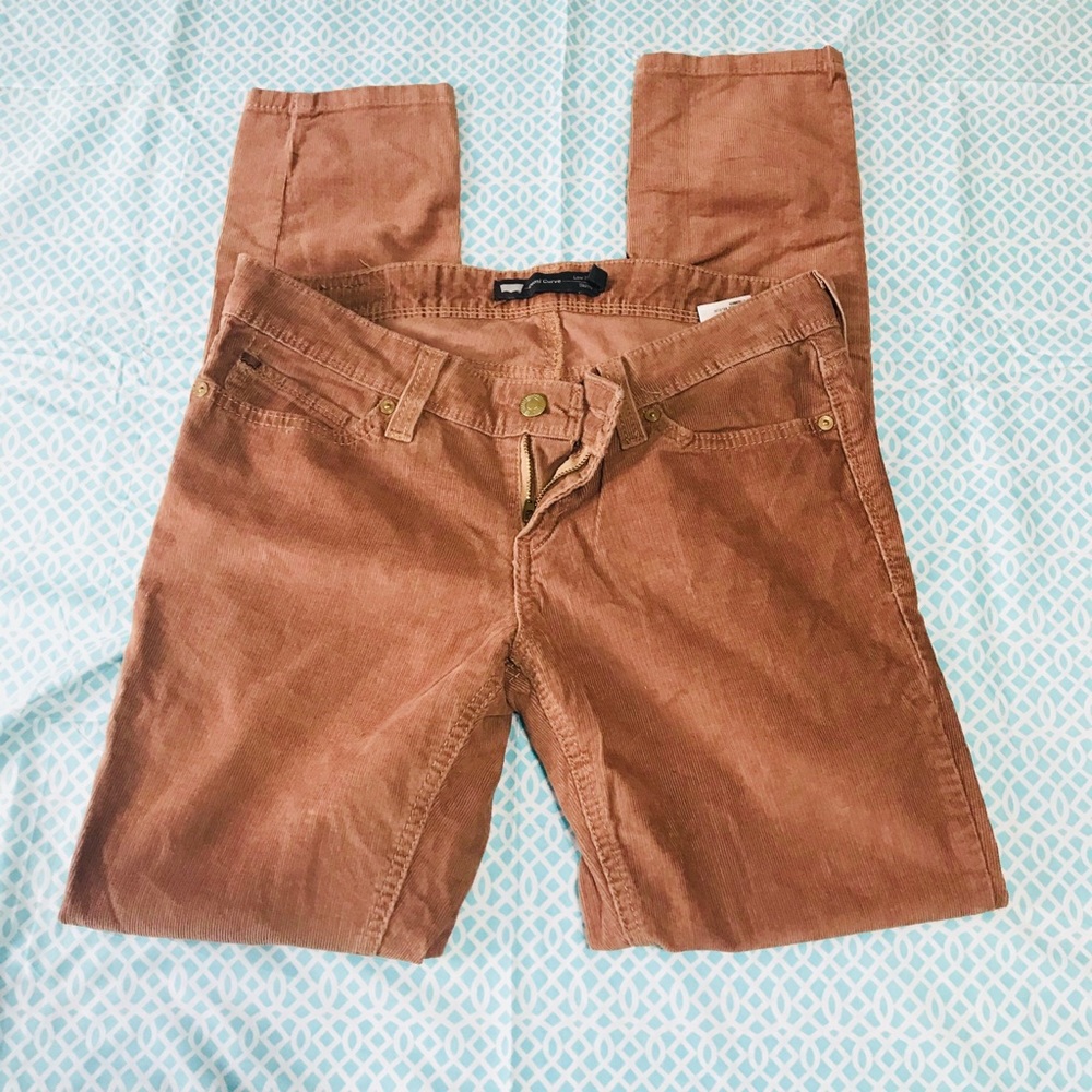 🖤Levi skinny pants🖤