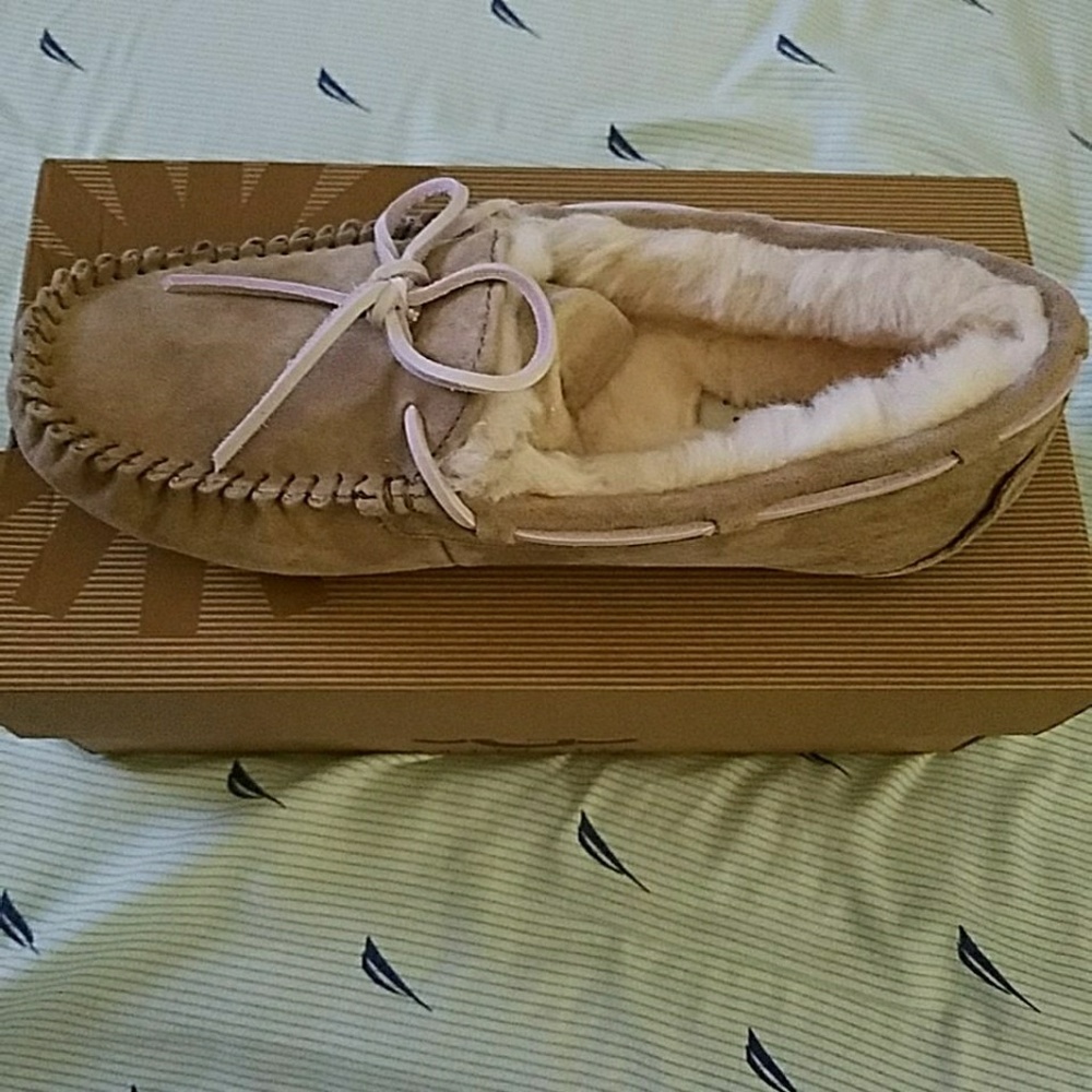 Ugg flats