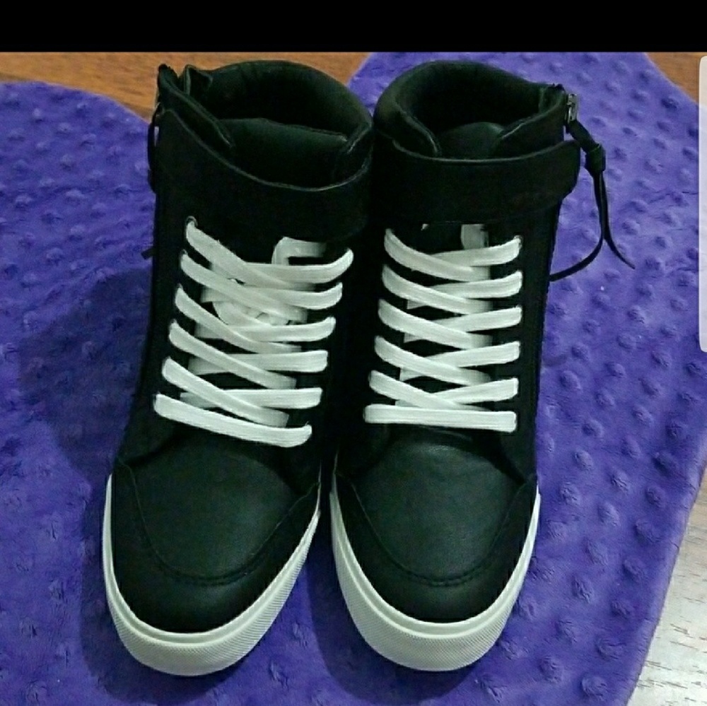 Womens wedge heel sneakers!!😍$$$$DROP!!