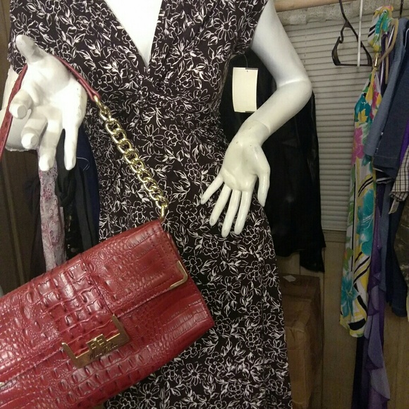 Gorgeous New with Tag black and white Floral Dress - Picture 2 of 4