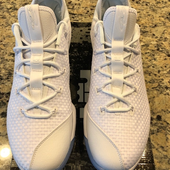 ‼️SOLD‼️NIB MENS NIKE LEBRON XIV LOW - Picture 2 of 7