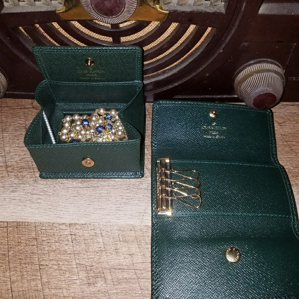 Louis Vuitton Key holder and change pouch - Picture 2 of 7