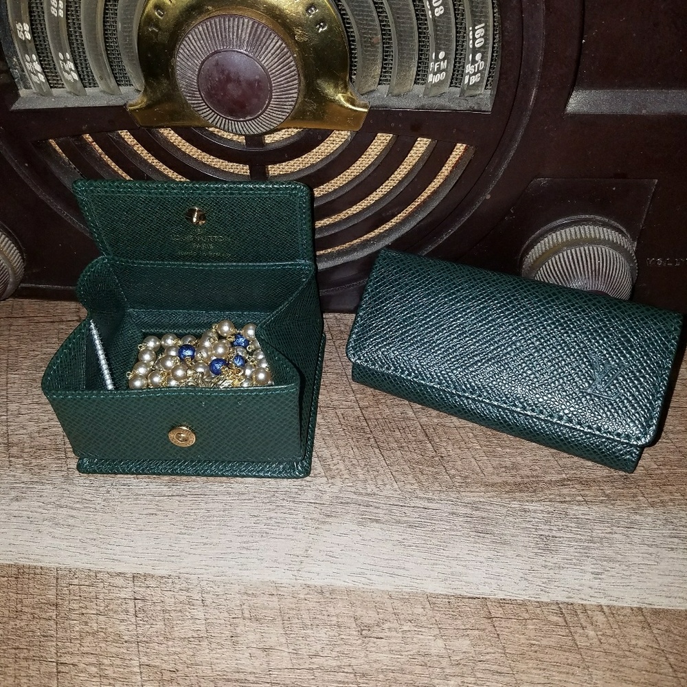 Louis Vuitton Key holder and change pouch - Picture 3 of 7