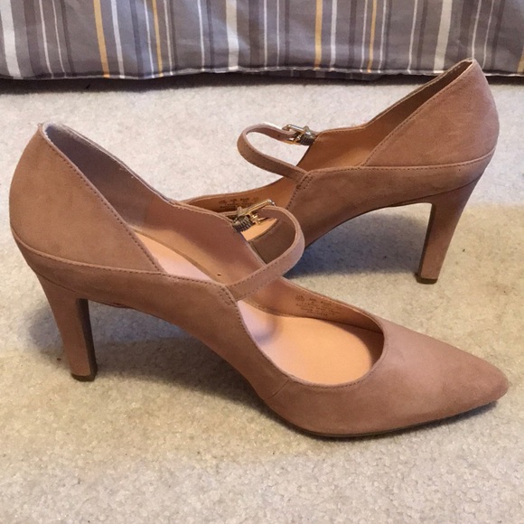 Nude Pumps with Strap - Picture 3 of 7