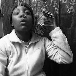 Meet your Posher, Johnisha