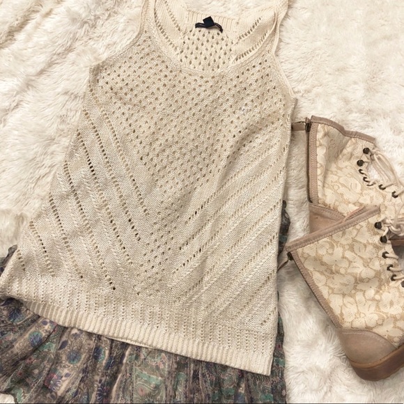 American Eagle Shimmer Sweater Size S NWOT - Picture 2 of 4