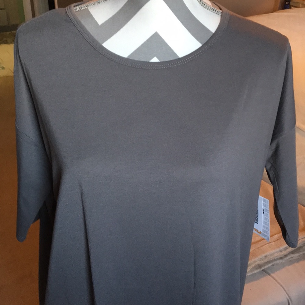 LuLaRoe xs Irma.
