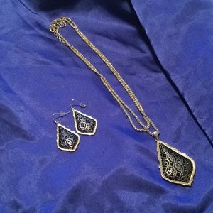 Kendra Scott Addie earrings and Aiden necklace