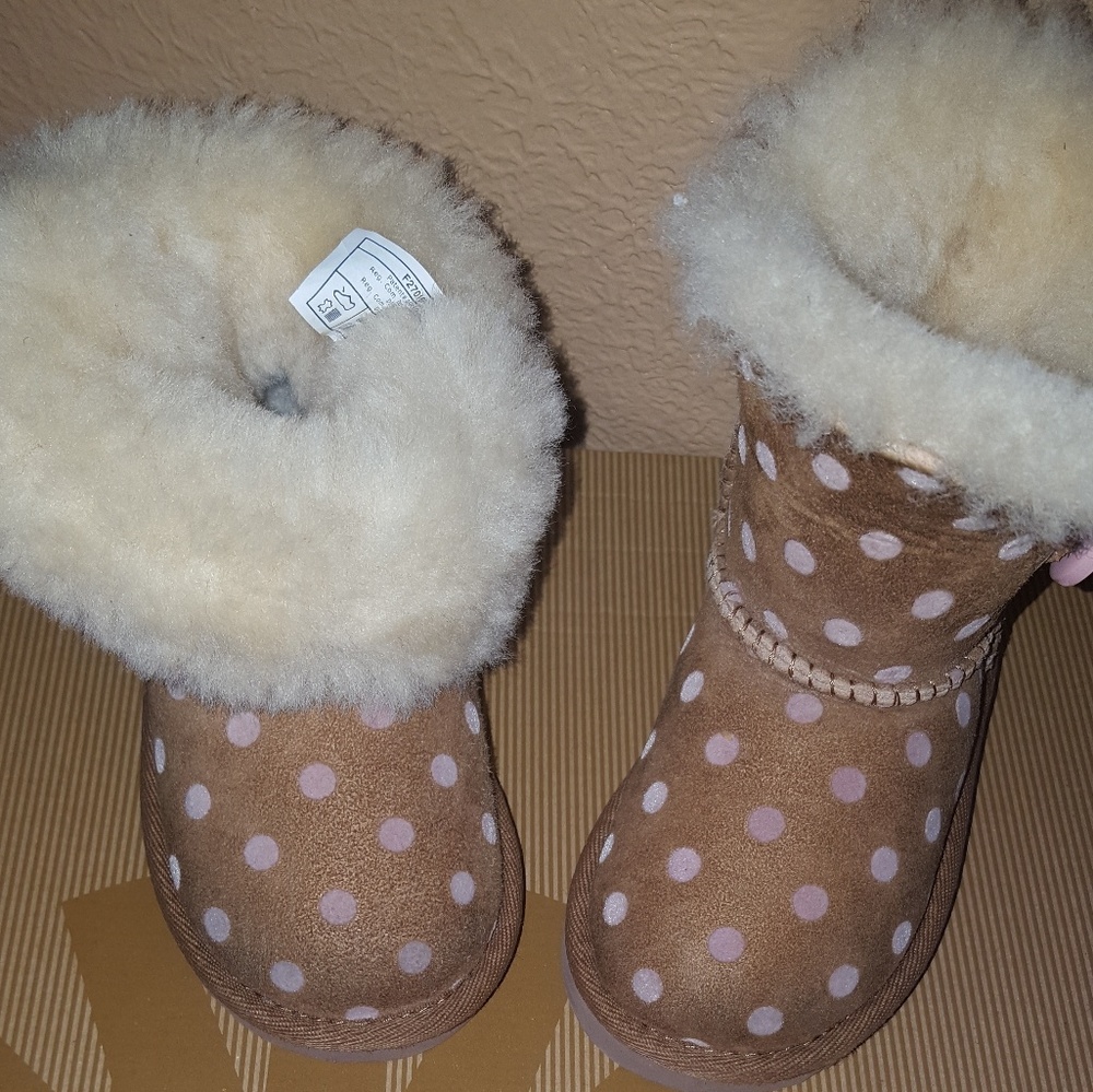Uggs Polka dots
