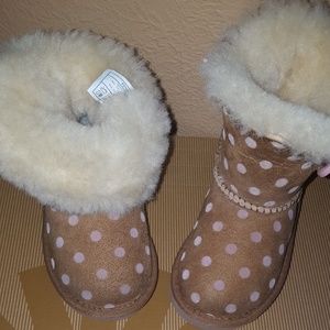 Uggs Polka dots