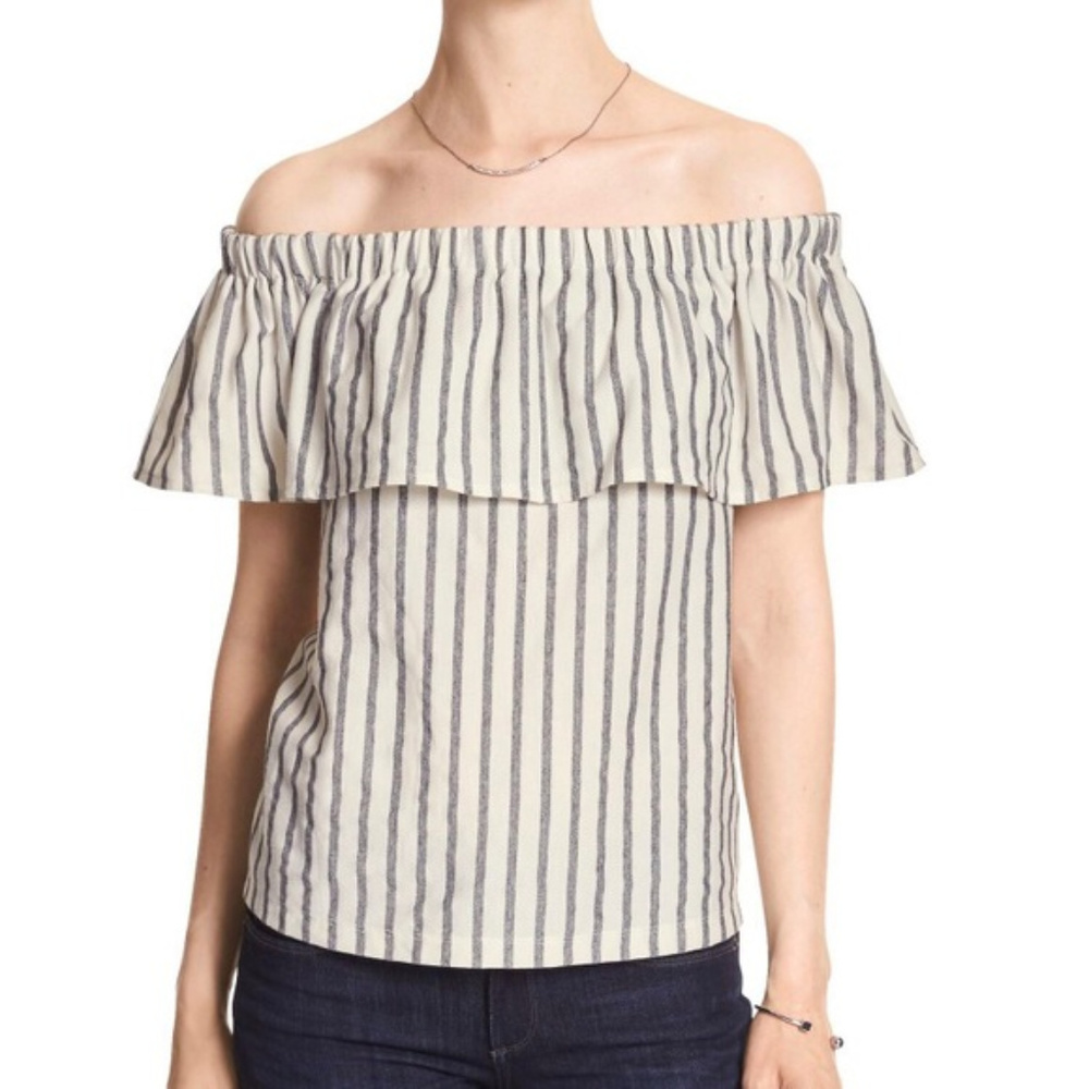 Banana republic striped off the shoulder top 🌺